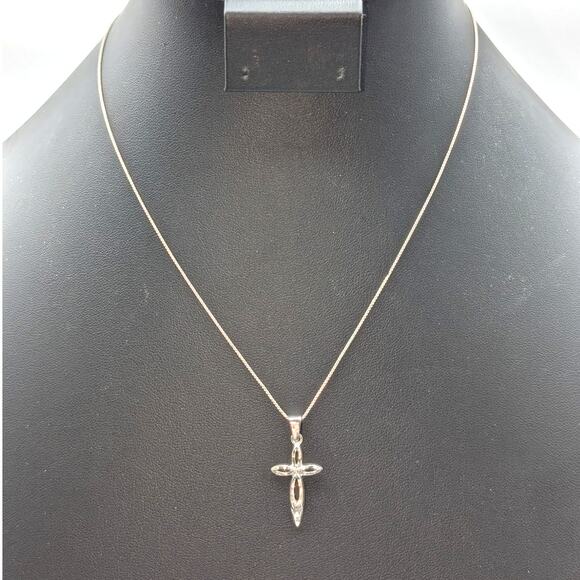 925 Sterling Silver Diamond Cut Open Cross Pendant Box Chain 17" Necklace - Picture 7 of 7